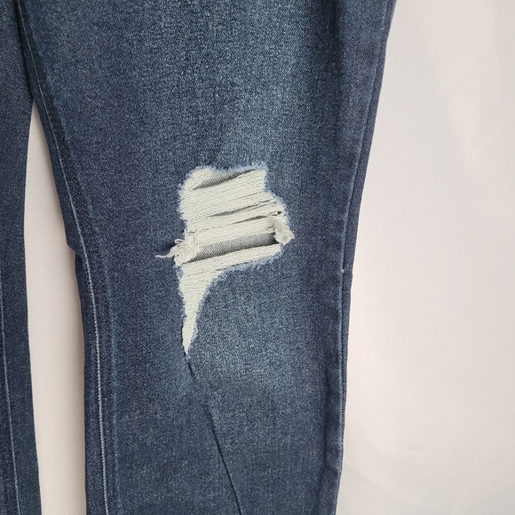 NWT Old Navy Women's Darkwash Midrise Rockstar Skinny Jeans Distress Size 16Tall - Picture 3 of 12